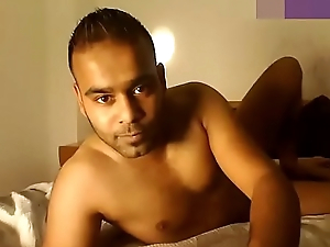 Hot Indian NRI couple on camhott show BJ and Cum.MP4